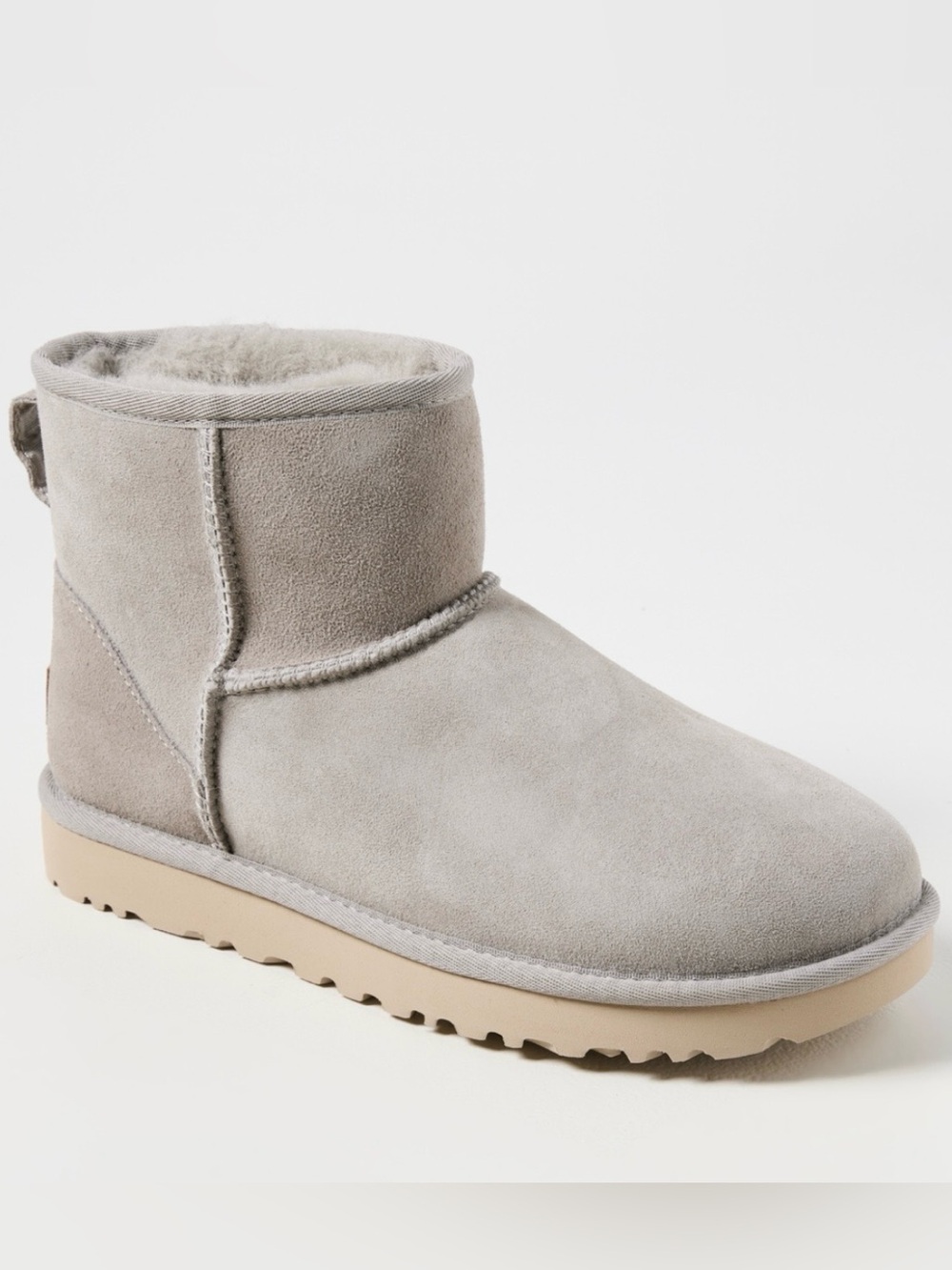 {UGG} Classic Mini II in Goat Rare Color Size 8